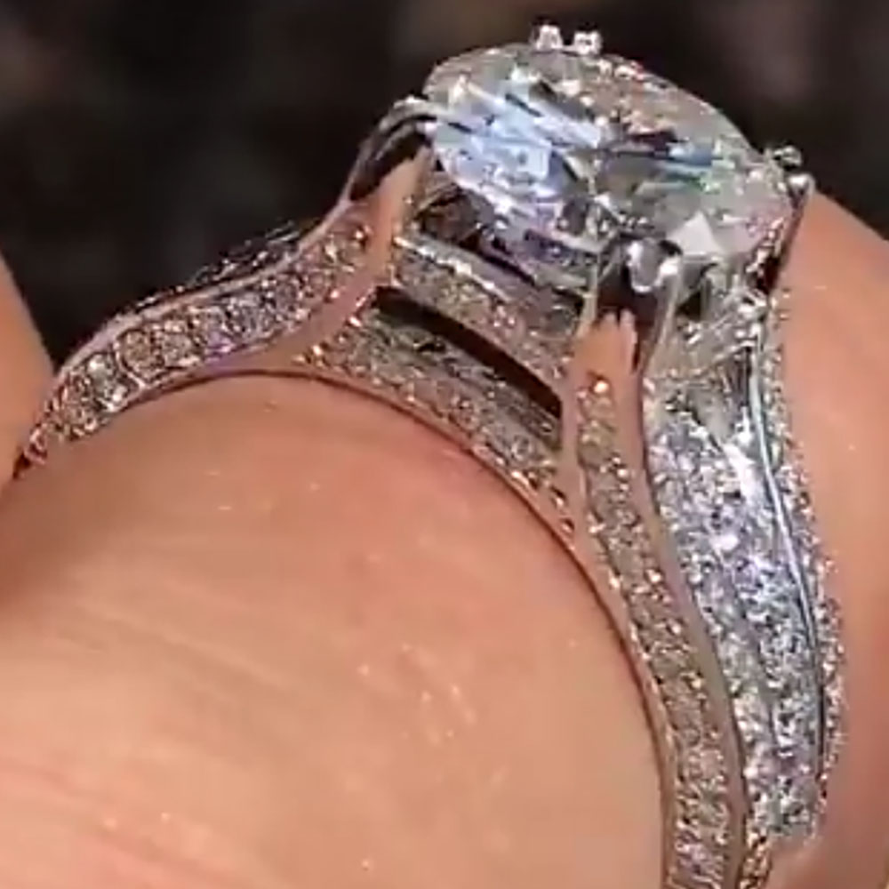 مخصص الصلبة 14K الذهب الأبيض ا - مراجعة Moissanite Engagement Ring 1 Carat وسعره