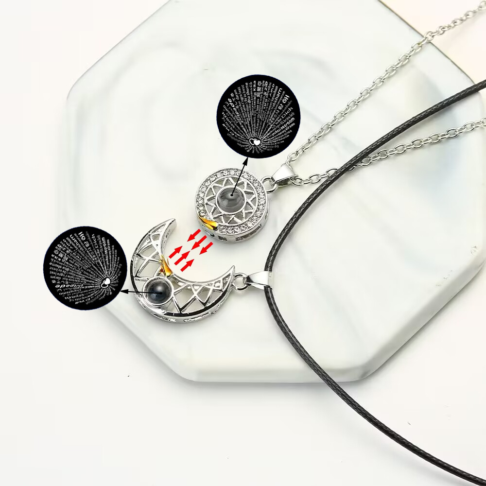 موضة زوجين مطابقة قلادة الشمس  - مراجعة Magnetic Couple Matching Necklaces وسعره