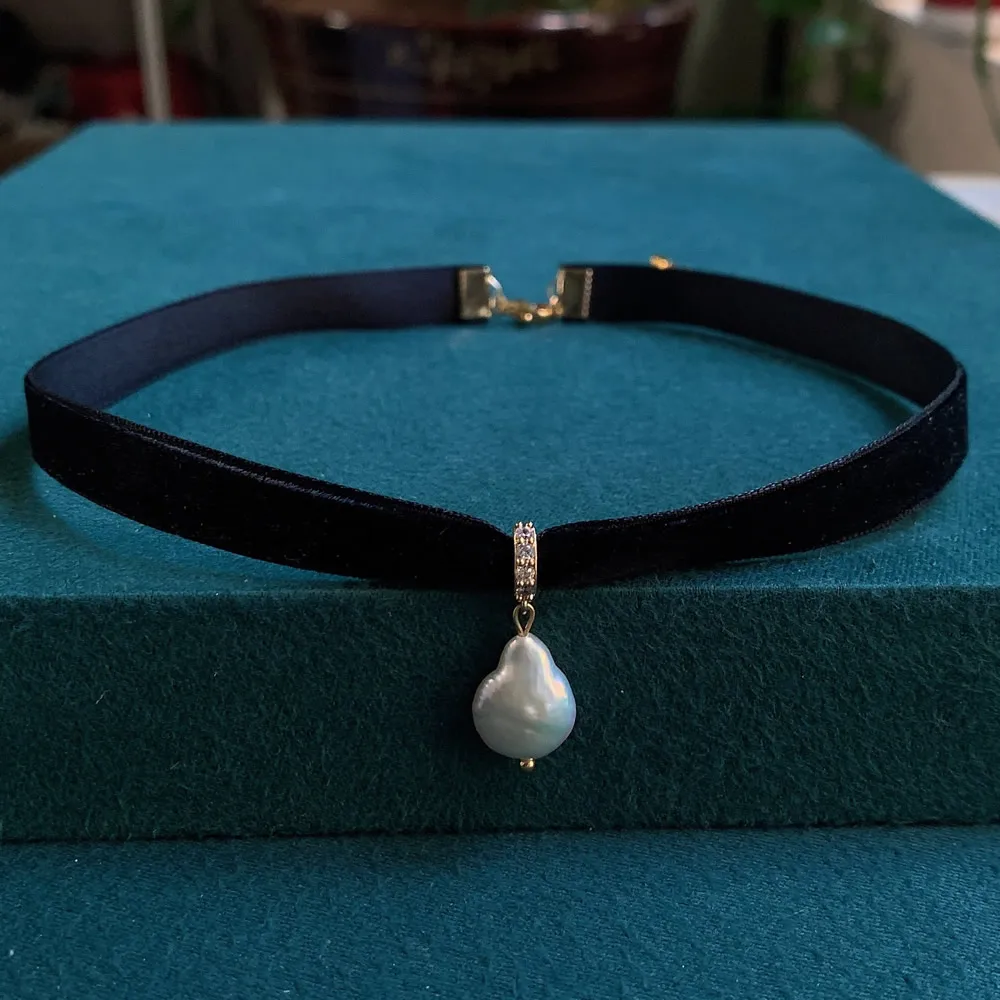 الأسود شريط مخملي المختنق غير  - مراجعة Pearl Choker Necklace Vintage وسعره