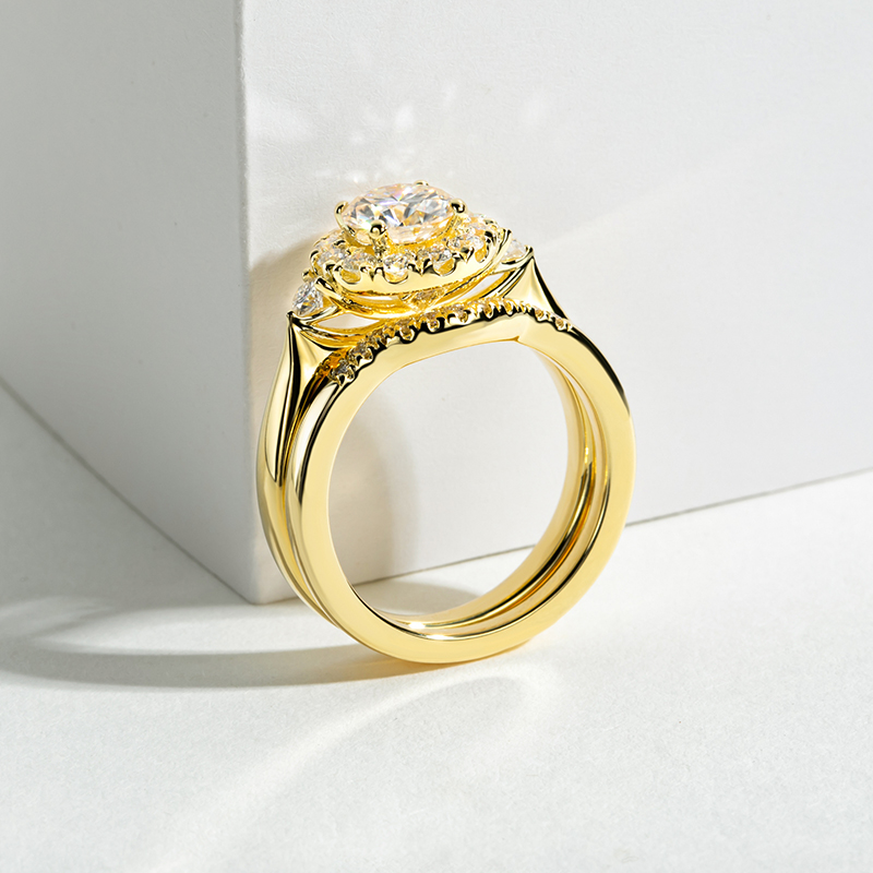 مجموعة خواتم الخطوبة الذهبية ا - مراجعة Moissanite Engagement Ring 1 Carat وسعره