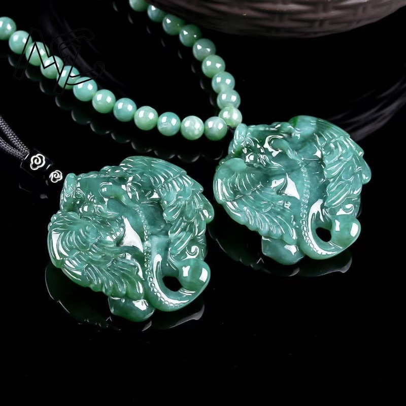 قلادة من اليشم الطبيعي الأزرق  - مراجعة Necklaces وسعره