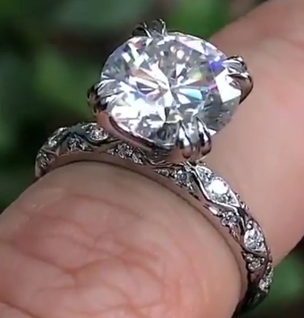 خاتم زفاف وخطوبة مخصص للنساء م - مراجعة Moissanite Engagement Ring 1 Carat وسعره