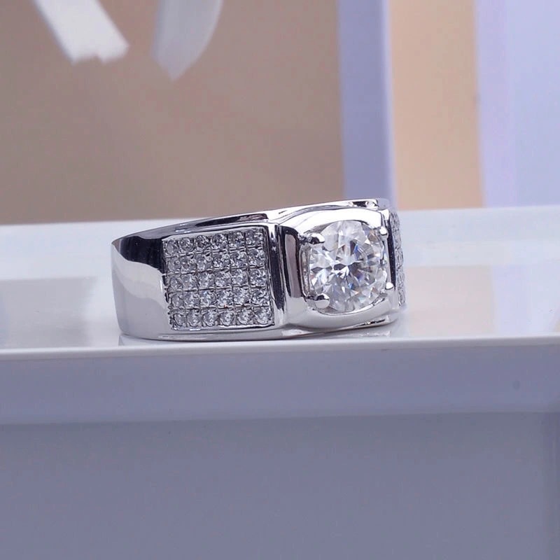 جديد أربعة مخلب محاكاة مويساني - مراجعة Moissanite Engagement Ring 1 Carat وسعره