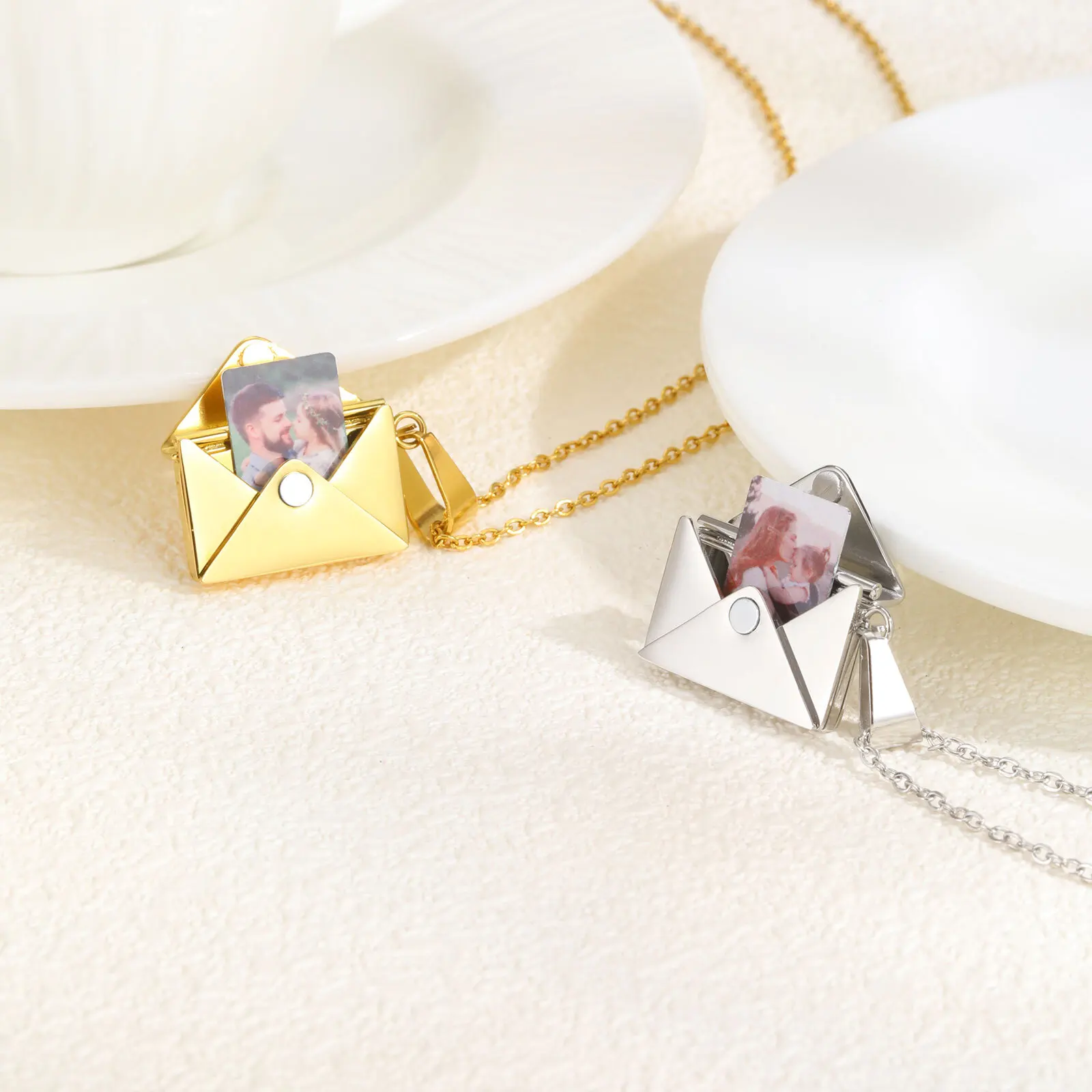 قلادة مخصصة بصورة شخصية على شك - مراجعة Custom Name Necklace Stainless Steel وسعره