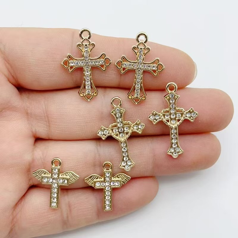 10 قطع قلادة صليب ذهبية مرصعة  - مراجعة Cross Pendant Necklace Gold وسعره