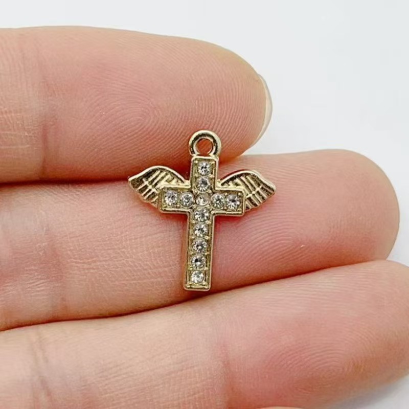 10 قطع قلادة صليب ذهبية مرصعة  - مراجعة Cross Pendant Necklace Gold وسعره