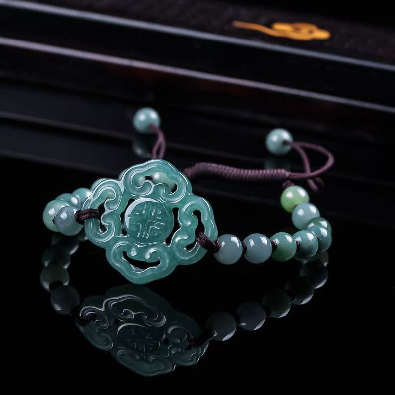 سوار من اليشم الطبيعي من الدرج - مراجعة Bracelets وسعره