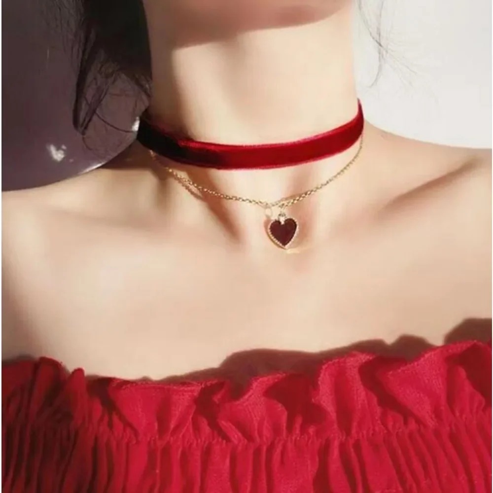 قلادة متعددة الطبقات على شكل ق - مراجعة Layered Pendant Necklace Aesthetic وسعره