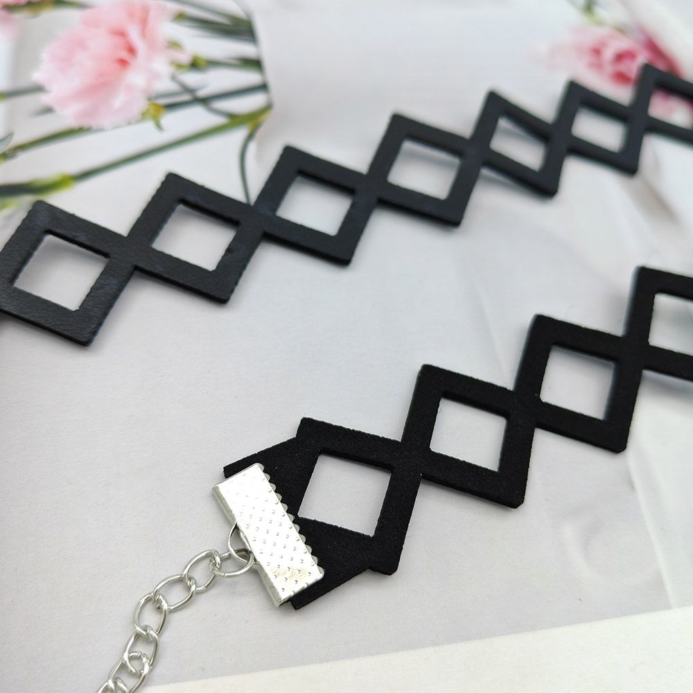 قلادة فالورانت على شكل فص ثوم، - مراجعة Anime Pendant Necklace وسعره
