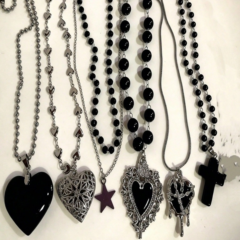 مجموعة قلادات قوطية متعددة الط - مراجعة Layered Pendant Necklace Aesthetic وسعره