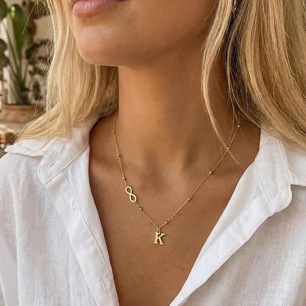 قلادة مخصصة بتصميم رمز اللانها - مراجعة Initial Letter Necklace 18K Gold وسعره