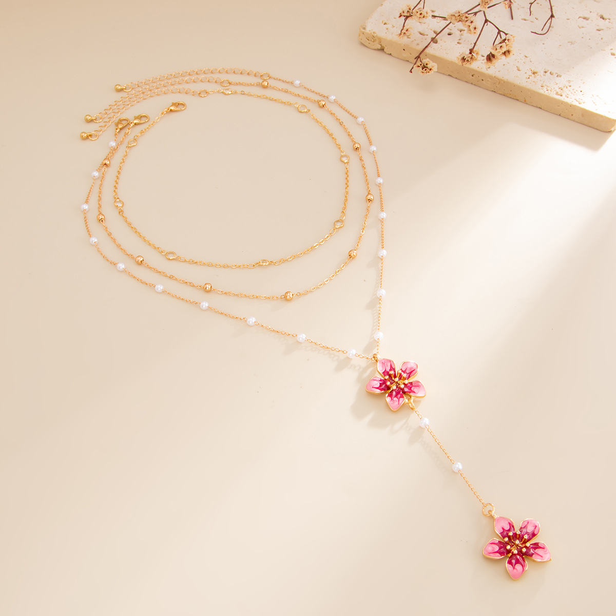 قلادة نسائية أنيقة ورقيقة متعد - مراجعة Layered Pendant Necklace Aesthetic وسعره