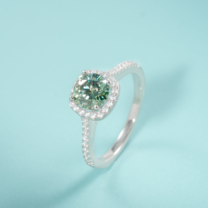خاتم زفاف من الموسانيت الأخضر  - مراجعة Moissanite Engagement Ring 1 Carat وسعره