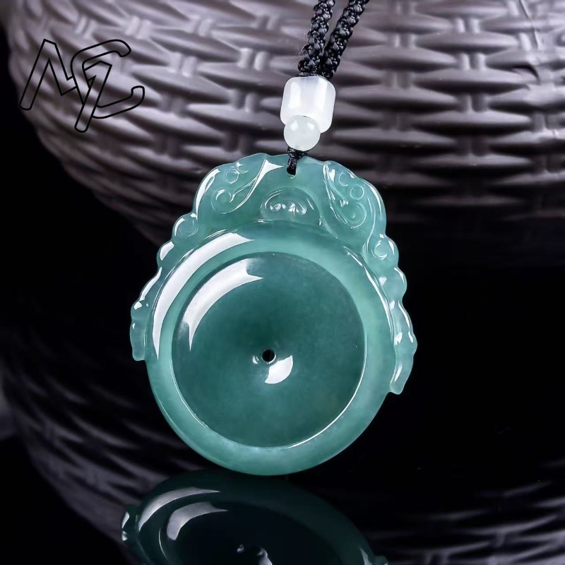 قلادة من اليشم الطبيعي الأزرق  - مراجعة Necklaces وسعره