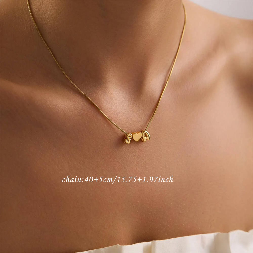 قلادة مخصصة بحرفين أبجديين على - مراجعة Custom Name Necklace Stainless Steel وسعره