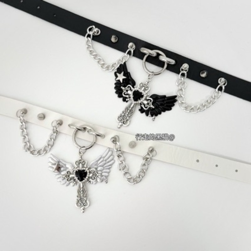 قلادة على شكل جناح ملاك وصليب  - مراجعة Layered Pendant Necklace Aesthetic وسعره