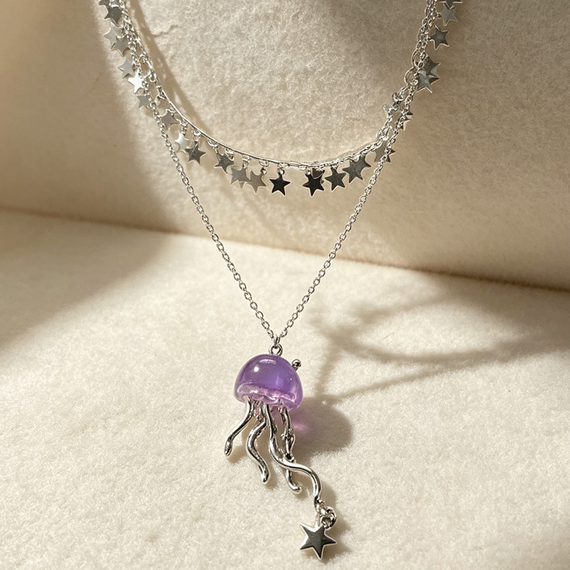 قلادة أنيقة على شكل قنديل البح - مراجعة Layered Pendant Necklace Aesthetic وسعره