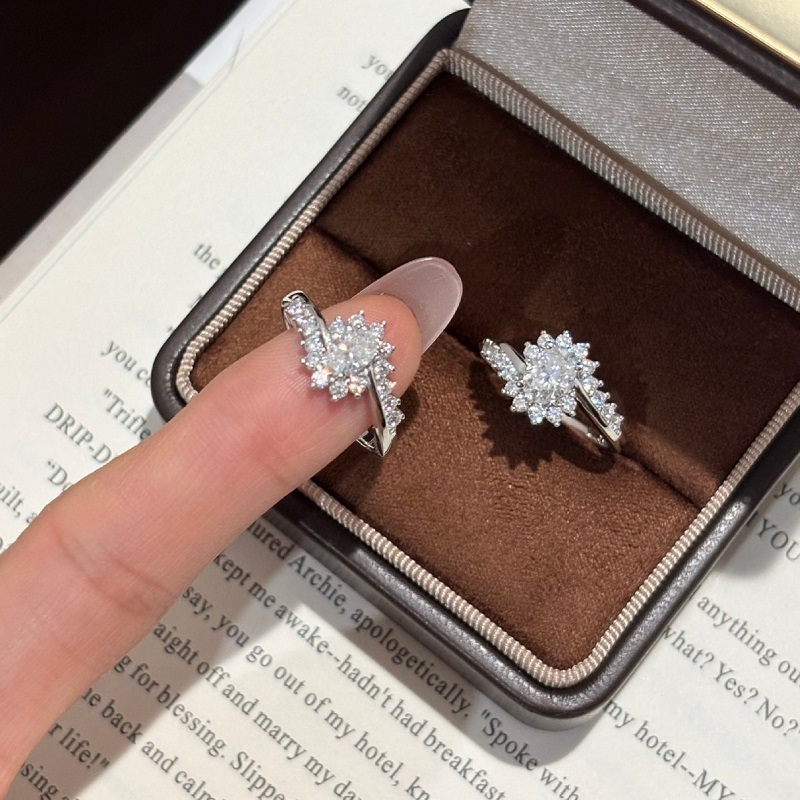 خاتم زفاف فاخر للنساء من أبايس - مراجعة Moissanite Engagement Ring 1 Carat وسعره